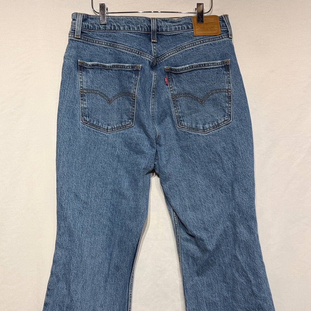 Levi’s 70’s High Rise Flare Sonoma Walks Light Wash Denim Jeans Size 32 - Picture 8 of 12
